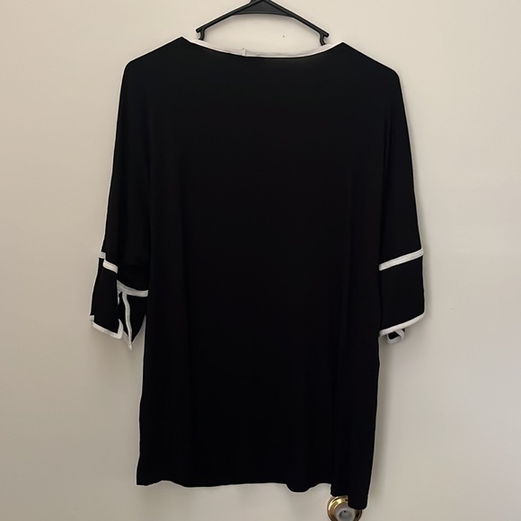 Cable and Gauge black and white top - Picture 5 of 5